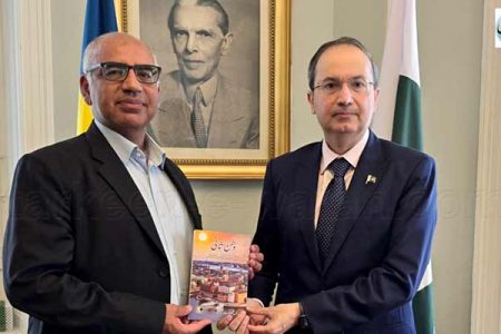 سویڈن اور فن لینڈ کیلئے پاکستان کے سفیر بلال حئی سے کالم نگار، مصنف ڈاکٹر عارف محمود کسانہ کی ملاقات