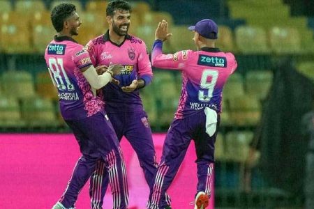 شاداب خان لنکا پریمیئر لیگ میں سب سے زیادہ وکٹیں لینے والے بولر بن گئے