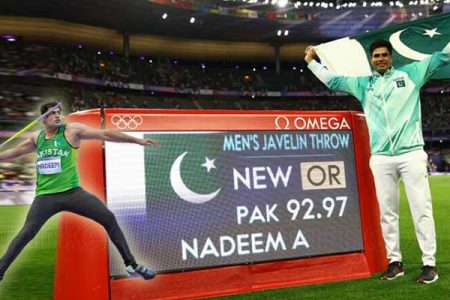 ارشد ندیم کا اولمپکس میں ریکارڈ، پاکستان نے 40 سال بعد گولڈ میڈل جیت لیا