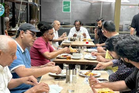 پاکستانی کمیونٹی فورم آسٹریا کے وائس چیئرمین خواجہ محمدنسیم کی جانب سے پی سی ایف اے کی ٹیم کے اعزاز میں برنچ کا اہتمام