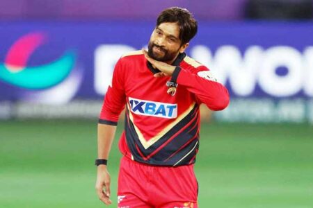 محمد عامر کی 4 وکٹوں سے ڈیزرٹ وائپرز نے شارجہ واریئرز کو 10 وکٹوں سے ہرادیا