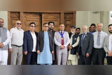 بورو کونسل راچڈیل میئر کونسلر شکیل احمد کا وفد سمیت اوورسیز پاکستانیز کمیشن پنجاب آفس لاہور کا دورہ